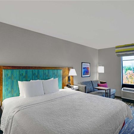 Hampton Inn Utica Buitenkant foto