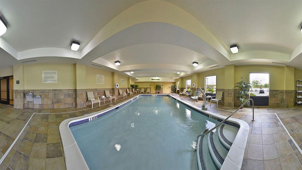 Hampton Inn Utica Buitenkant foto