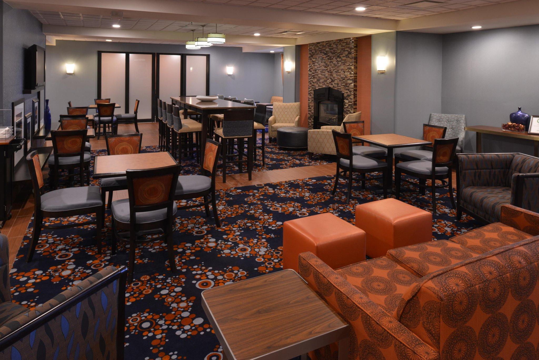 Hampton Inn Utica Buitenkant foto