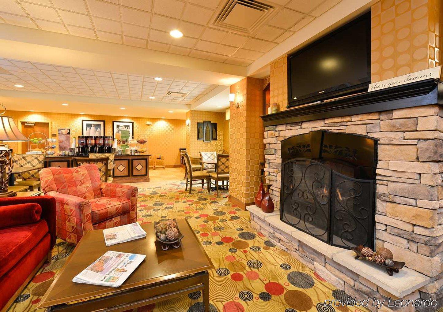 Hampton Inn Utica Buitenkant foto