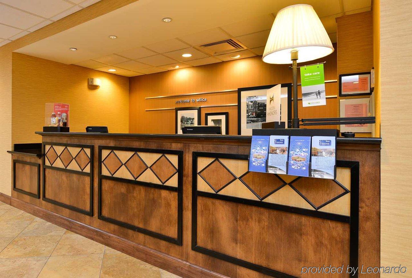 Hampton Inn Utica Buitenkant foto