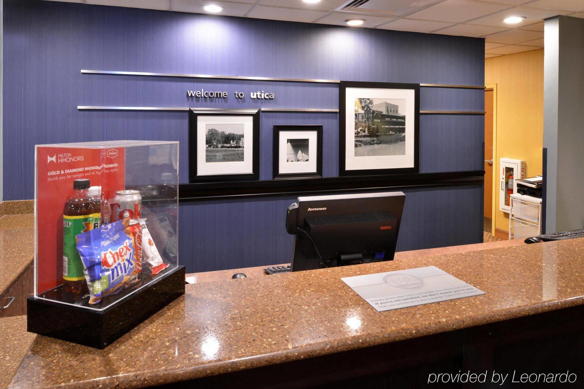Hampton Inn Utica Buitenkant foto