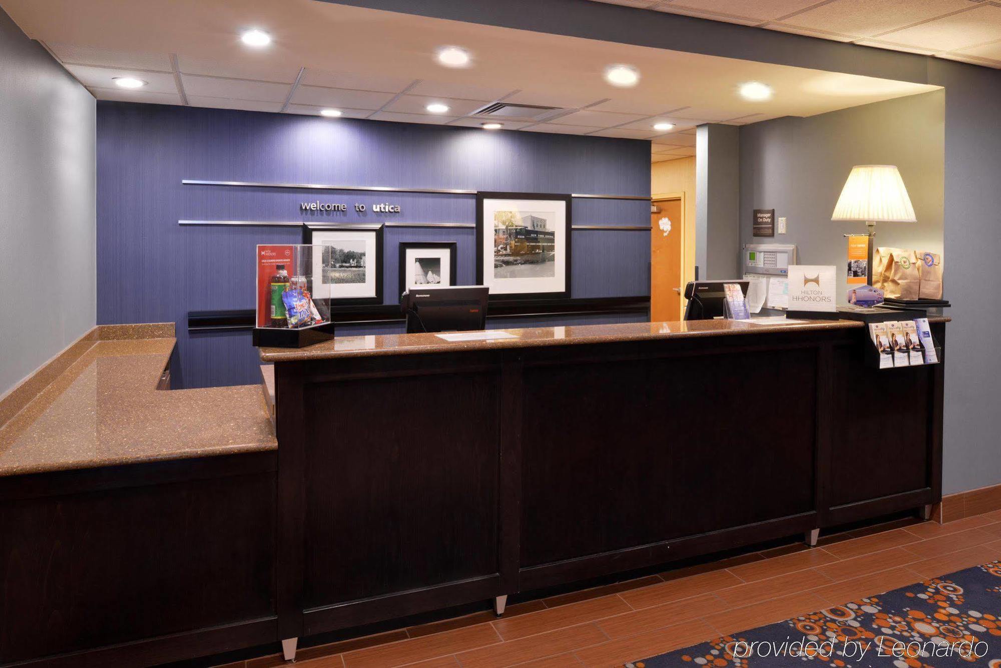 Hampton Inn Utica Buitenkant foto