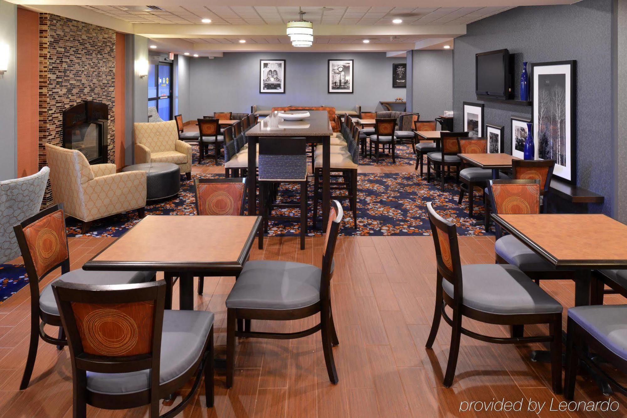 Hampton Inn Utica Buitenkant foto