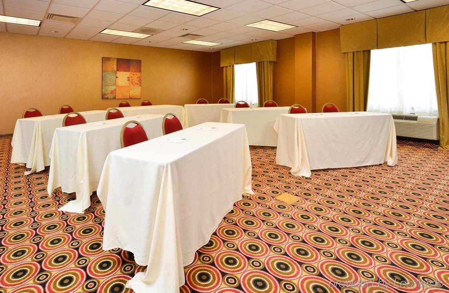 Hampton Inn Utica Buitenkant foto