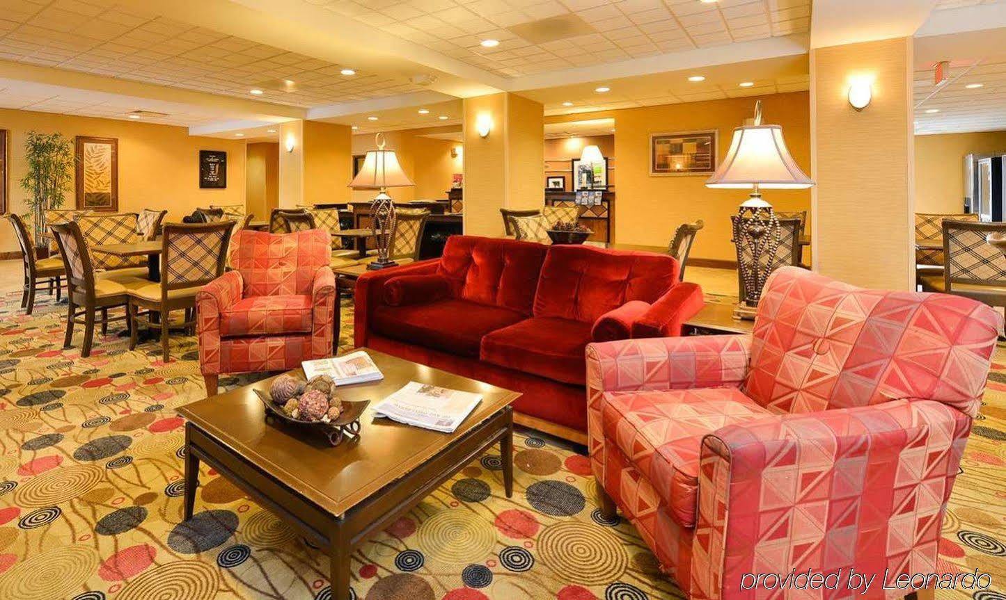 Hampton Inn Utica Buitenkant foto
